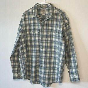 L.L. Bean Men's Shirt Green Multi Colored Large Traditional Fit Long Sleeve.